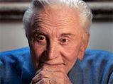 Kirk Douglas Gives Dinner To Homeless On Thanksgiving