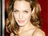 Jolie's Valentine Gifts To Brad Pitt