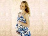 A New Six-Way Fashion Maternity Wear