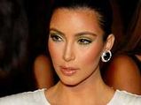 Kim Kardashian Tweets Her Apathy For Public Breastfeeding
