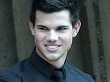 Taylor Lautner Won't Mind Dating A Fan