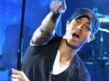 Enrique Iglesias Keeps Up His Football Promise