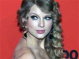 Taylor Swift, The Glamorous â€œCoverGirlâ€