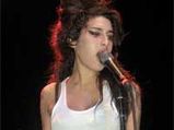 Amy Winehouse Happy With Barman