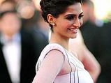 Sonam Kapoor's Vintage Fashion At Cannes