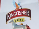 Kingfisher Derby 2011 Trophy Unveils Amidst Glitz & Glamour