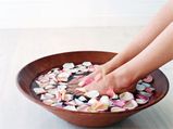 How To Do A Natural Pedicure?