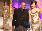 DCW 2013: Kalki Dazzles In Gaurav Gupta
