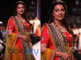 Day 3 IIJW 2013: Juhi Chawla Displays Mangalsutra