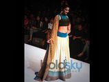 LFW 2013: Prachi Desai Walks For SVA