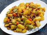 Crisp Aloo With Green Beans Recipe