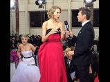 Jennifer Lawrence Photobomb Taylor Swift At Golden Globes