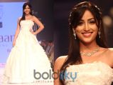 IIJW 2014: Yami Gautam's Bridal Walk For Nazraana