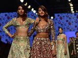 Lakme Fashion Week 2016 Summer Resort: Payal Singhal's Maharani - Shibani Dandekar