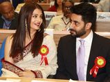 Aishwarya Rai Bachchan Proves That 9 Yards Never Go Out Of Style