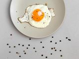 What Happens To Your Body When You Eat Eggs With Pepper?
