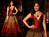When Sophie Choudry Stole The Show At India Couture Week Right Before Manish Malhotra's Show