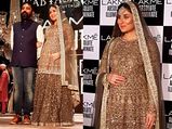 Grand Finale: Mommy-to-be Kareena Kapoor Walks For Designer Sabyasachi @ Lakme Fashion Week W/F 2016