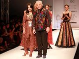 Pallavi Jaipur Modernises Retro Fashion @ Amazon India Fashion Week SS '17