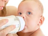 New Mothers Increasingly Moving Toward Bottle-Feeding: Study