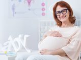 Do Women Who Have Late Pregnancies Live Longer?