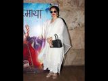 Glamour Never Rusts With Time, Proves Rekha’s Latest Look