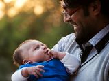 5 Ways Dads Can Soothe The Baby