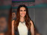Kriti Along With Team Rocked The Bareilly Ki Barfi Music Launch In Style