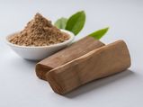 How To Use Sandalwood Powder For Different Skin Concerns