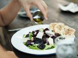 10 Healthiest Oils For Salad Dressing