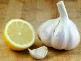 Can Garlic And Lemon Help In Strengthening The Nails?
