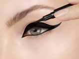 How To Apply A Liquid Eyeliner: Step By Step Guide
