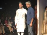 Wow! Rajkummar Rao Teamed His Eco-Friendly Ethnic Outfit With Sports Shoes At LFW 2018