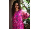 Sonam Kapoor's Breezy Attire Is Perfect For Ladies Who Want To Keep It Cool This Ganesh Chaturthi