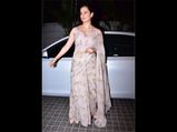 Kangana Ranaut Looks Dewy Fresh In Her Latest Traditional Vintage Sari