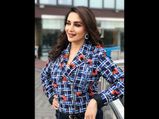Madhuri Dixit Nene Aces The Old School Look And We Like It