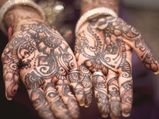 14 Tips & Tricks To Make Your Mehendi Dark