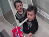 Scary Video Of Boy’s Reflection In Mirror Leaves Netizens Baffled