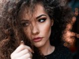 11 Best Home Remedies To Tame Frizzy Hair