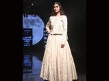LFW W/F 2019 Day Two: Mrunal Thakur Gives Sangeet Ceremony Goals With Her Understated Attire
