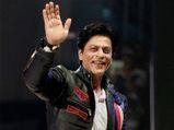 Shahrukh Khan Wins Hearts In Melbourne, Clicks Selfie With Fans