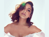 Elle Beauty Awards 2019: Anushka Sharma Charms In Nude Make-up
