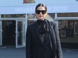 Sonam Kapoor's All-Black Outfit Is Perfect If You Are Looking Forward To Attending An Art Fair