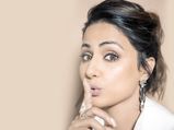 Hina Khan Gives Us Lesson On How To Spruce Up The Boring Ponytail