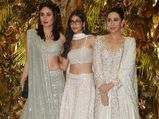 Kareena Kapoor Khan And Karisma Kapoor Look Glamourous In Ethnic Outfits