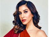 Happy Birthday Sophie Choudry: Five Times The Diva Slayed In Style In Her Distinct Outfits