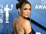 Jennifer Lopez Matches Her Eyeshadow With Nail Paint, Cements New Beauty Trend