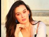 Evelyn Sharma’s Stylish White Attire Is Sure To Leave You Stunned And Win You Heart!