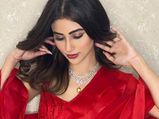 Mouni Roy Raises Glamour Quotient With Her Party Make-Up Look In Her Latest Picture