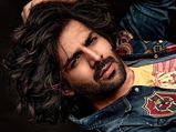 Kartik Aaryan Flaunts Swag In Long Hair And Encourages His Fans To Start The Trend #HairLikeKartikAaryan